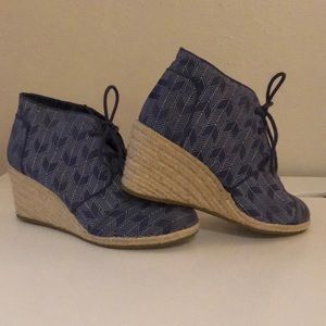 Patterned Toms Wedge Booties